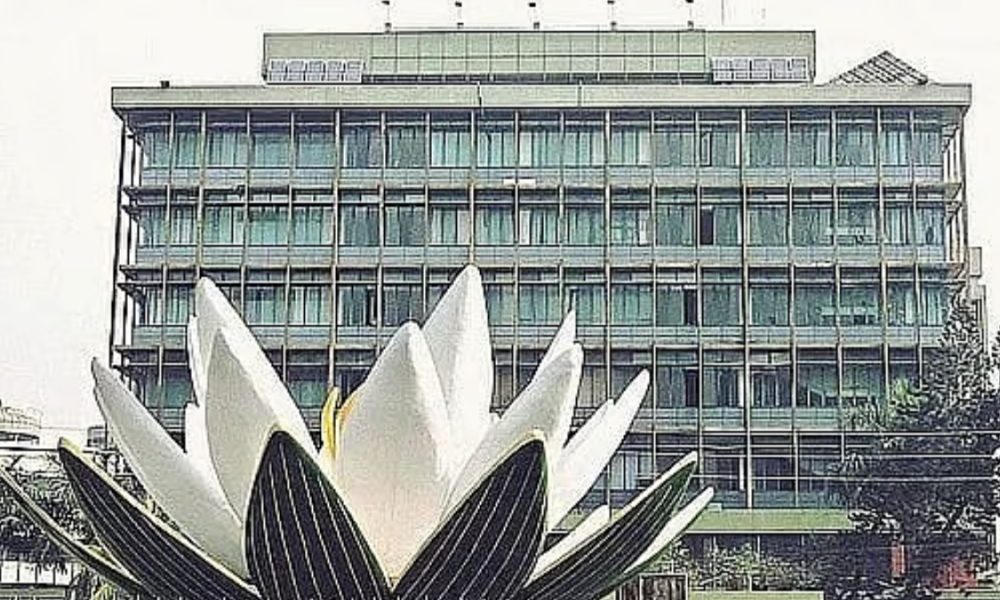 মূল্যস্ফীতি ৭ শতাংশে না নামা পর্যন্ত সংকোচনমূলক নীতি অব্যাহত থাকবে: বাংলাদেশ ব্যাংক
