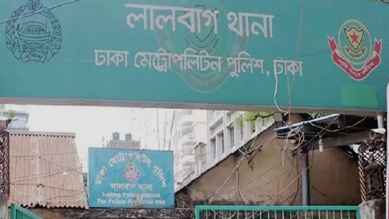 ভূমি অফিসে দালাল চক্রের তথ্য নেওয়ায় সাংবাদিককে হত্যার হুমকি